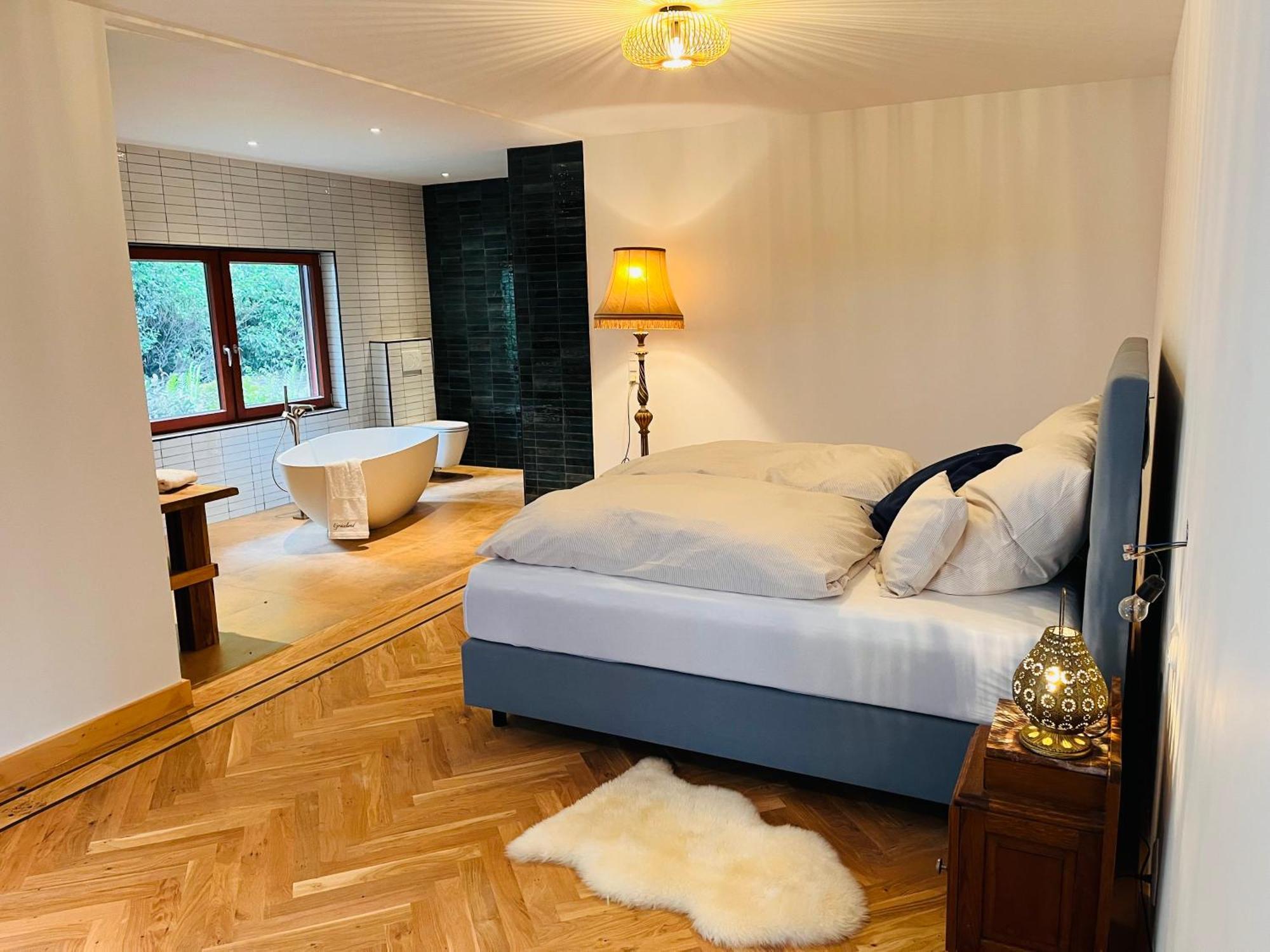 Graceland Fischerbach Luaran gambar